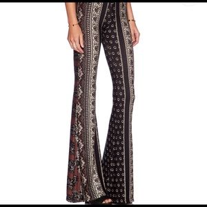 Novella Royale Janis Bells